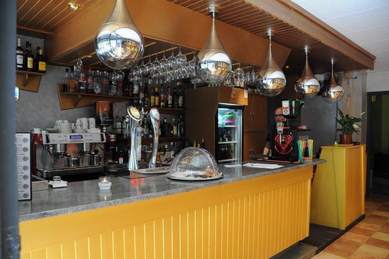 Barri Antic Hostel & Pub Andorra la Vella Eksteriør billede